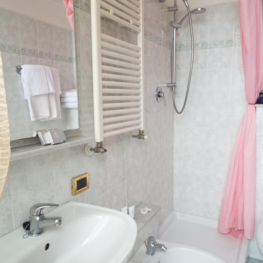 Hotel Ideale Varazze Ngoại thất bức ảnh